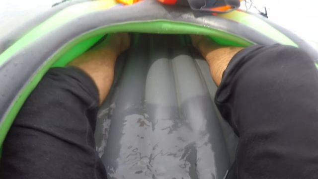 Kayak Intex Challenger K1 impennate e surfate in mare [primo test] смотреть онлайн