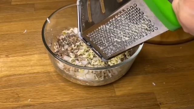 Салат Мимоза с сайрой и сыром. Вкусно и просто! Готовим вместе! Вот это Кухня!