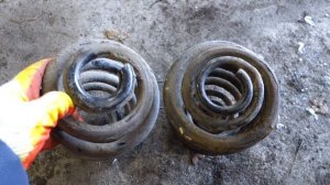 Mercedes Vito Задние пружины обычные и усиленные.Чем отличаются и что лучше.