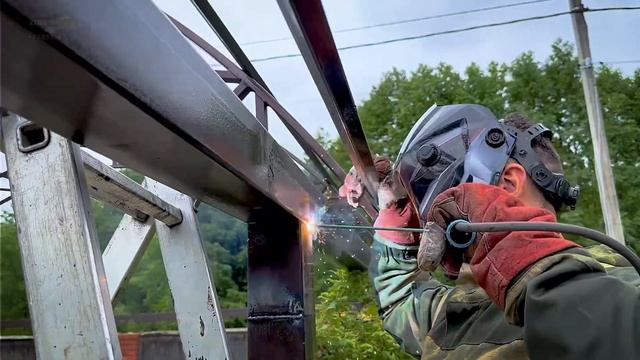 Навес из поликарбоната для машины и откатные ворота за один день от команды Спецкаркас смотреть онлайн