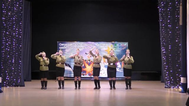 " Своя тональность"-"Казаки в Берлине" смотреть онлайн