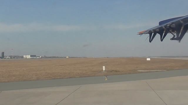 Взлёт DHC 6–400 Twin Otter авиакомпании Аврора из аэропорта Владивосток смотреть онлайн