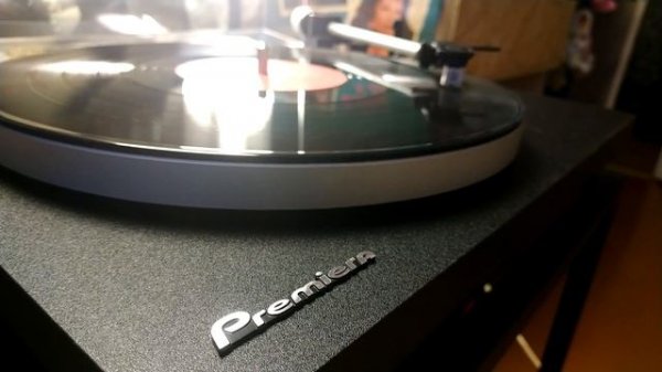 2ч Premiera ECO One ПРОТИВ Вега 109 бюджетные Проигрыватели винила