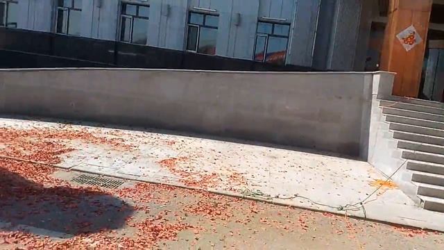 Салюты и петарды на китайской свадьбе смотреть онлайн