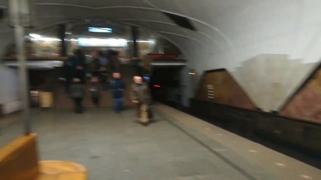 Номерной на станции метро Аэропорт (4) смотреть онлайн