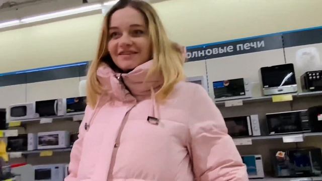 VLoGMas 4 |03.02.23 Я КАК супер ВРЕДИНА ЛАЙФ НЕ ЗНАЮ какой выбрать ПОДАРОК?ВЫИГРАЛА 15т #vlog смотреть онлайн