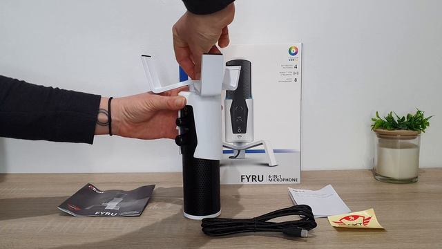Trust GXT 258 Fyru (White Edition) Microphone with USB Connection and RGB Unboxing & Test (Greek) смотреть онлайн