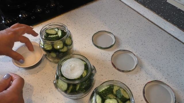 От этих Огурчиков невозможно оторваться !!! Очень вкусные ! Простой рецепт маринованных огурчиков ! смотреть онлайн