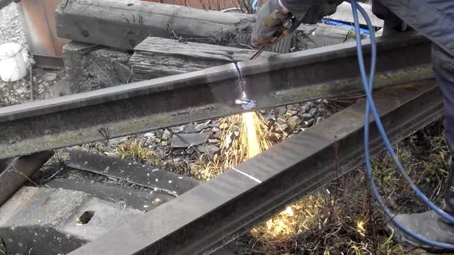 резка рельсы смотреть онлайн