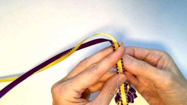 How To Make Firecracker Cigar Hawaiian Flower Ribbon Lei for Graduation Lei смотреть онлайн