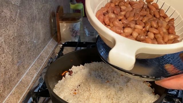 Как вкусно сварить рис с фасолью/ салат квашеной капусты с грибами/ как готовлю его я. смотреть онлайн