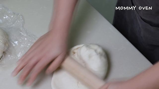 (손반죽)식빵만들기How to make very soft and fluffy white bread /no egg смотреть онлайн