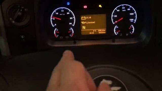 Коллега лёг на бок смотреть онлайн