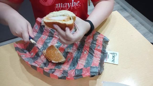KFC сандер бургер острый / обзор/ это на любителя/ очень остро. смотреть онлайн