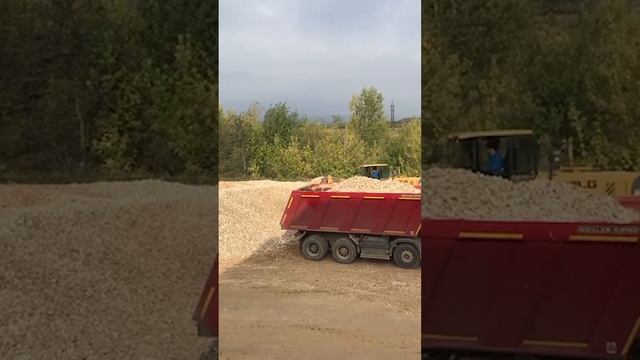 Техника перевалка и погрузка щебня в Волгограде смотреть онлайн