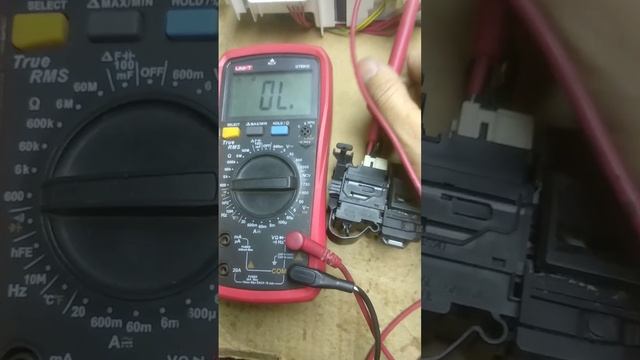 Проверка замка дверцы от стиральной машины Канди. смотреть онлайн