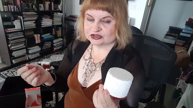 Коллекция ароматов : Cacharel Perfumes-Eden, Lou Lou, Noa, Amor Amor, Scarlet Etc.