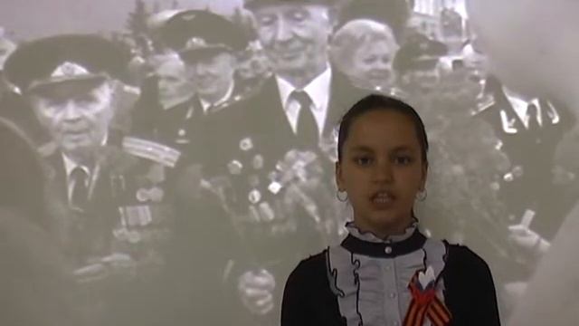 #СтранаЧитающая - Ярослава Колданина читает произведение "День Победы" Ю.Олефир смотреть онлайн