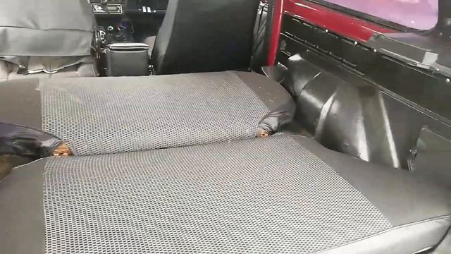 Спальное место в ниве. Мягкий диван. смотреть онлайн