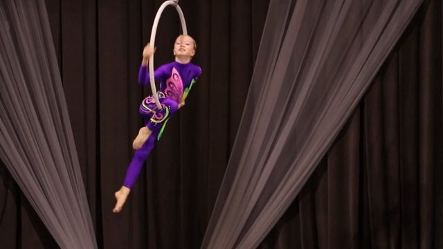 Студия воздушной гимнастики "Жар-птица" - Маркова Дарья, 9 лет смотреть онлайн