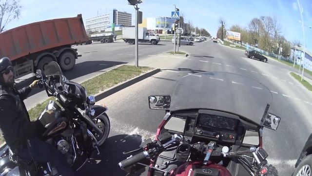 Bikers vs Coronavirus ( Kawasaki Voyager & Harley-Davidson Electra Glide) смотреть онлайн