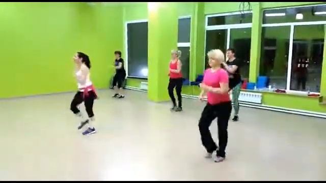 Тренировка Зумба - тренер Мария Реутович смотреть онлайн