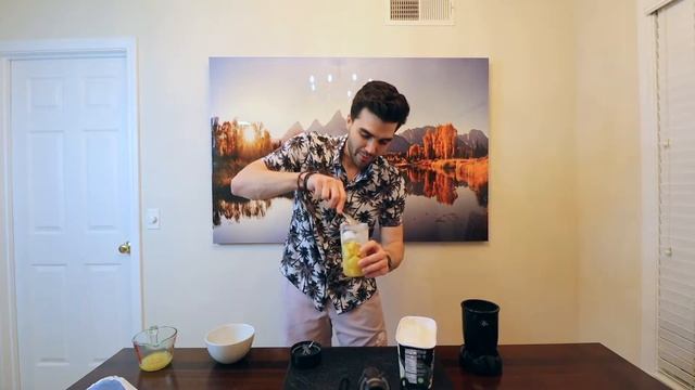 HOW TO MAKE: PINEAPPLE DOLE WHIP (ALT 98.7 Weekend Turn Up-Style!)