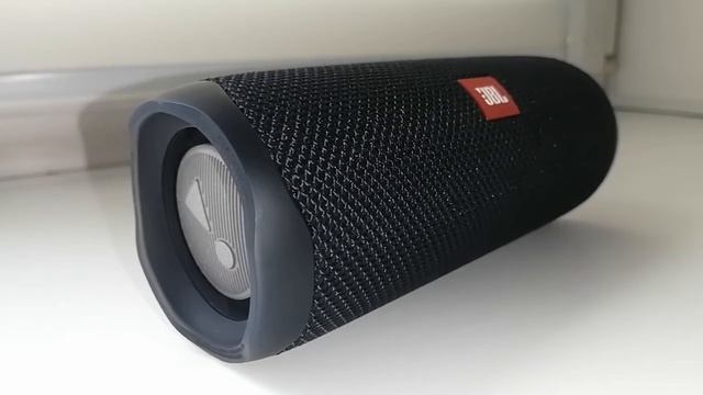 Колонка JBL FLIP 5 LFM 100% Bass Test смотреть онлайн