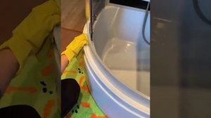 Мойка душевой кабины / Чем отмыть душевую кабину