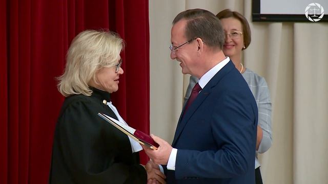 Присяга и проводы в почетную отставку в областном суде смотреть онлайн