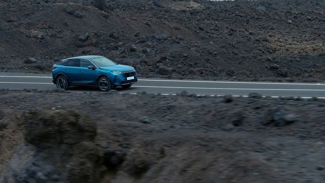 All-new Peugeot E-3008 - footage смотреть онлайн