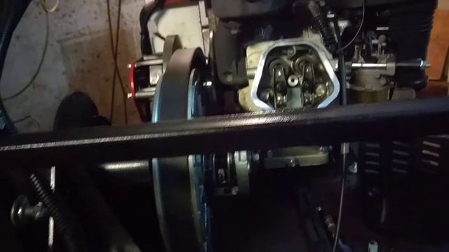 Мотобуксировщик Паксус.Регулируем клапана.