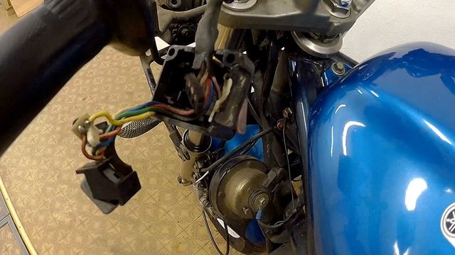 Разборка левого пульта (переключателя) и датчика переднего тормоза. Yamaha xj6 diversion смотреть онлайн