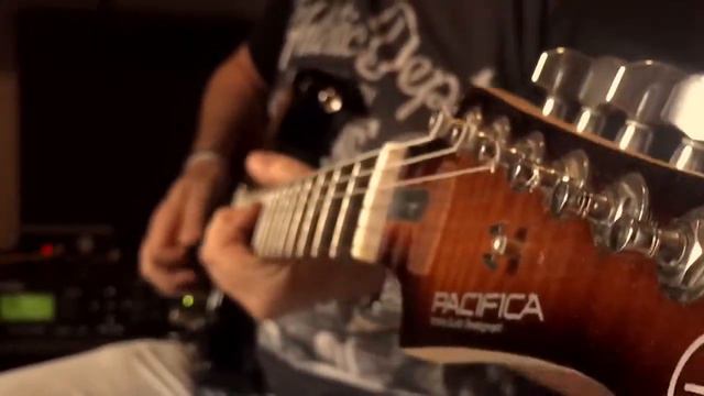 Yamaha Pacifica 212 VFM Sound смотреть онлайн