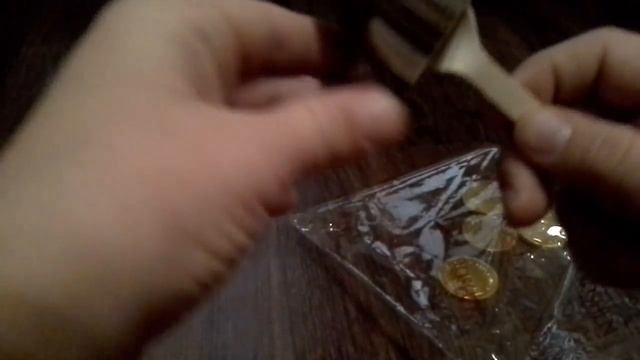 Открываем сюрпризы из Франции монеты,чюпачюпсы,школадку конфету, на вилке,рошетто смотреть онлайн