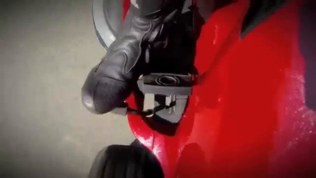 Самая быстрая газонокосилка в мире: Mean Mower от Honda смотреть онлайн