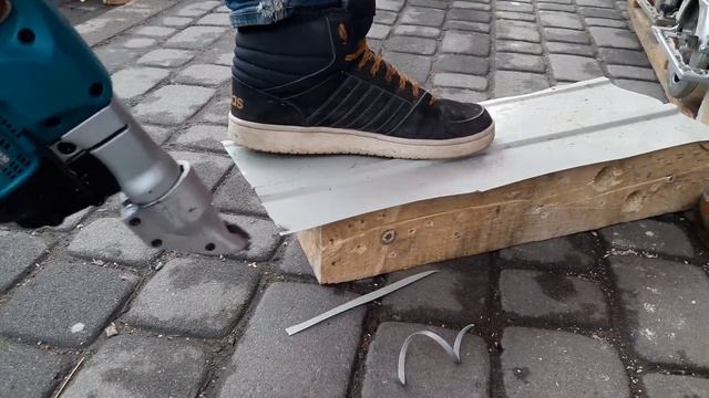 Акумуляторні ножниці Макіта. смотреть онлайн