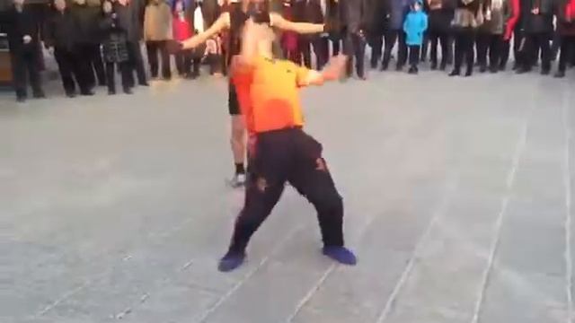 The Real Badminton Players - Great Example Of Balance & Coordination