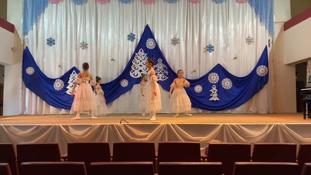 «Снежный Вальс». Хореографический ансамбль «Юность». смотреть онлайн