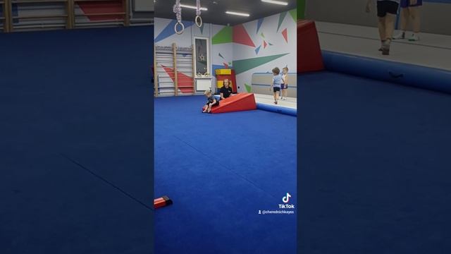 Акробатика. Занятия.mp4