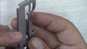 Как поставить направляющую иголку, на игольной пластине оверлока. Видео № 422.