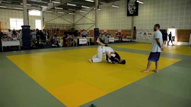 R.I.O. BJJ 2013. Мешков Артемий (Стрела Alliance) Vs Кондрационов Илья (VORONEZ)