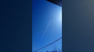 Реверсивный след самолёта :)умники ответьте на вопрос :)