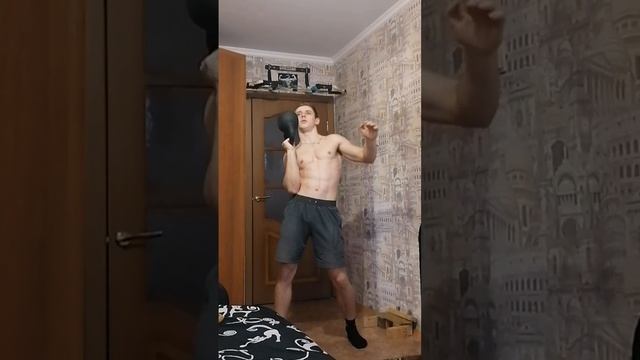 ЖИМ ГИРИ 16КГ НА ПОПА 31РАЗ смотреть онлайн