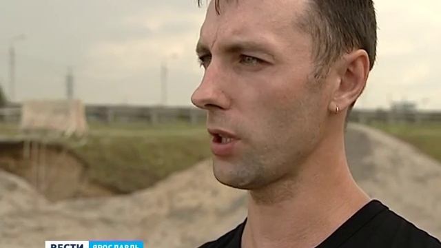 Неисправный коллектор в Дзержинском районе загрязнет Которосль смотреть онлайн
