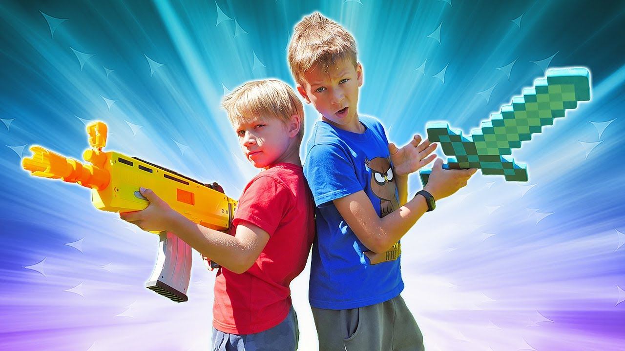 Веселые игры для мальчиков: Марк и Лев устроили битву! Халк против Тора в видео с супергероями смотреть онлайн