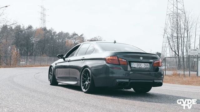 BMW ///M5 F10 Powerslides | Donuts | Drifting | *Bonus video! смотреть онлайн