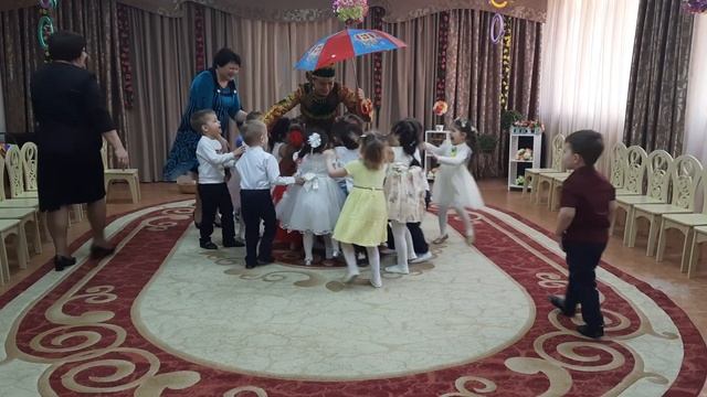 Праздник 8 Марта 6 группа смотреть онлайн