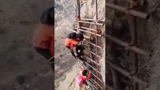 У них хуже дороги чем у нас !!! смотреть онлайн