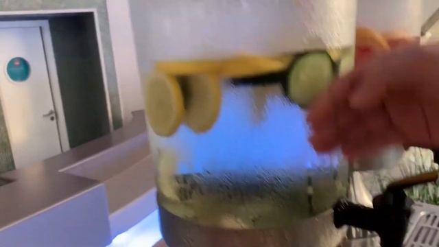 Все прелести путешествия в Андорру смотреть онлайн